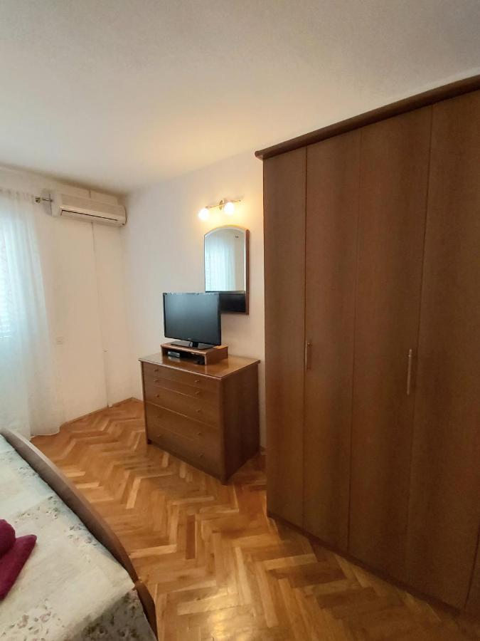 Apartments Marija Брела Экстерьер фото