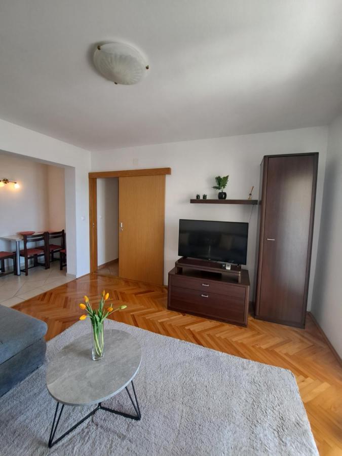 Apartments Marija Брела Экстерьер фото